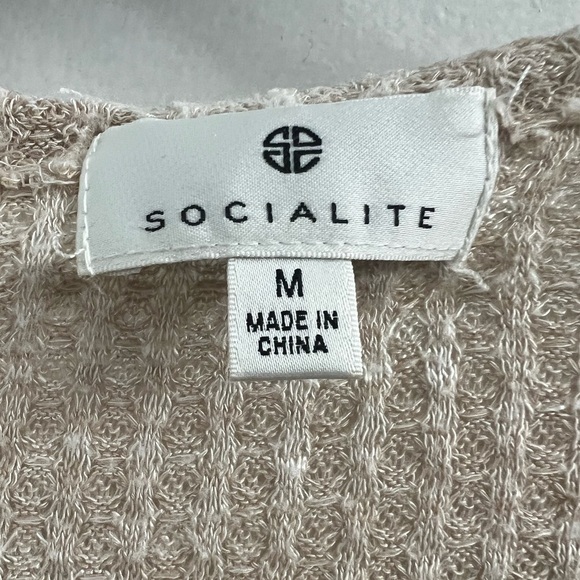 Socialite women’s long sleeve thermal shirt, beige size medium - Picture 4 of 5